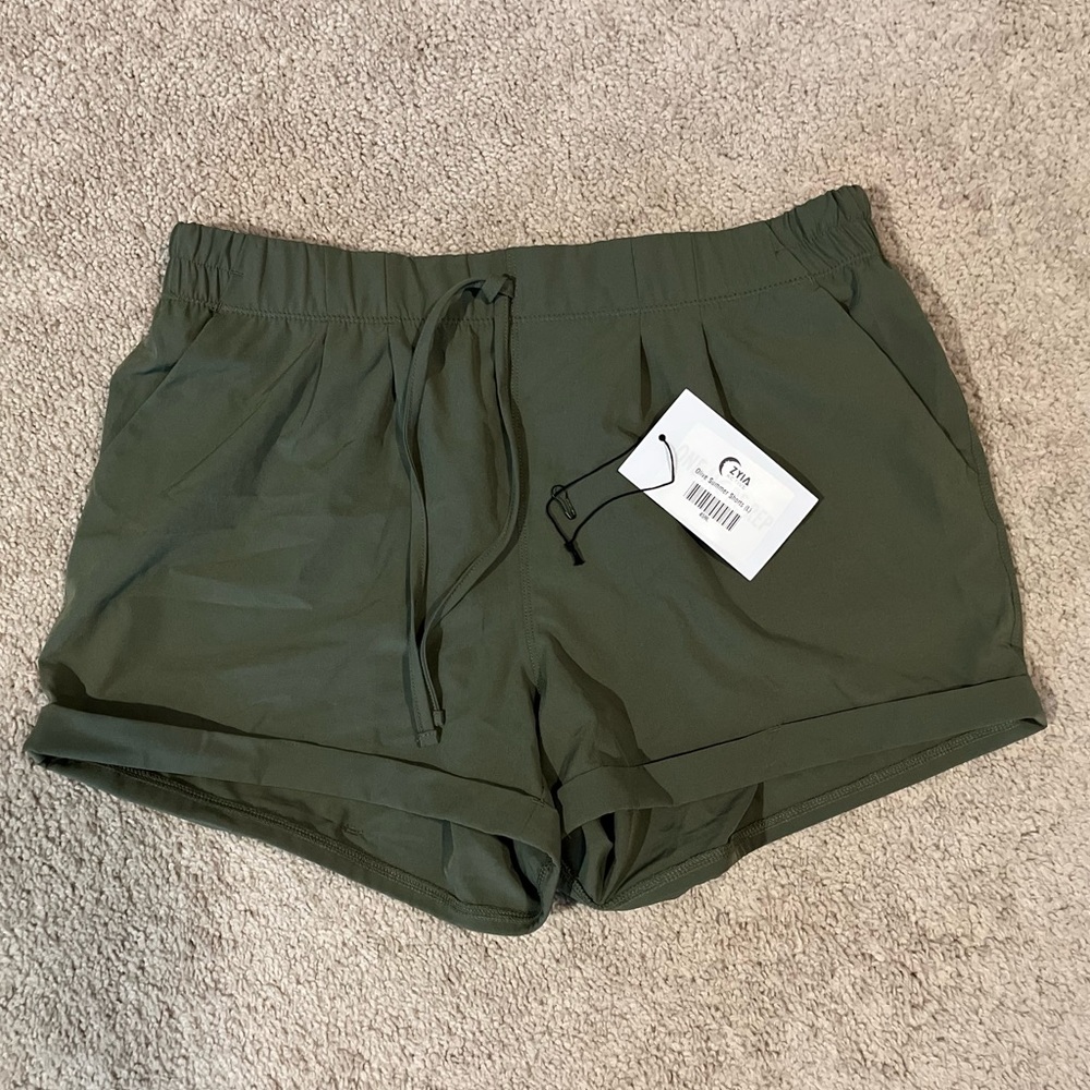 Zyia Olive Summer shorts